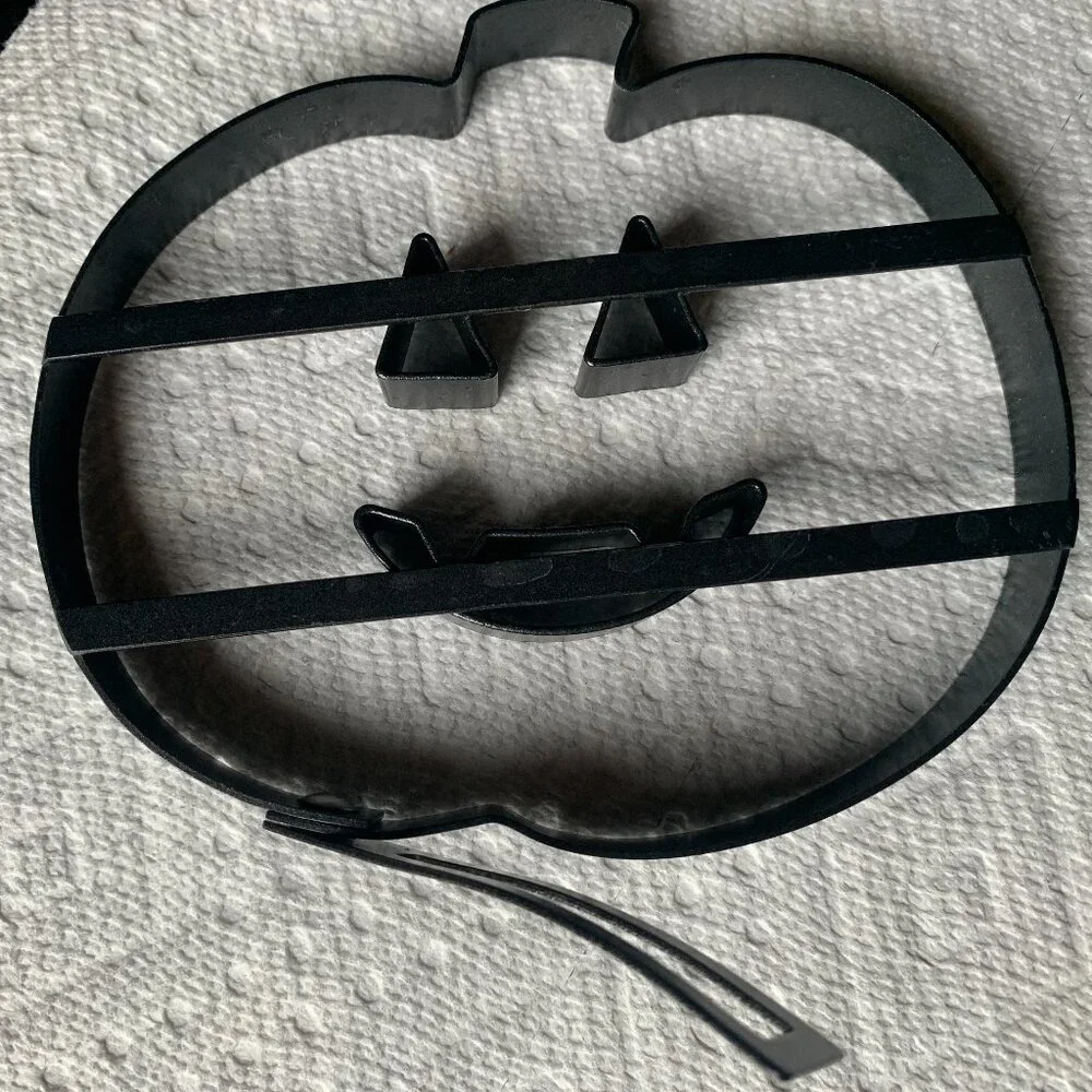 HALLOWEEN - 3pc lot Williams Sonoma Pancake Cookie Molds Pumpkin Bat HAUNTED HOU